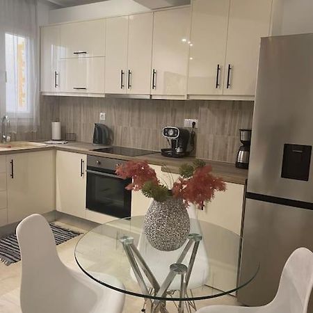 Apartment By The Castle Янина Экстерьер фото